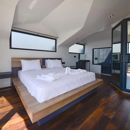 Luxury Life Villas 别墅