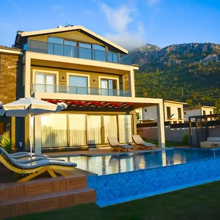 Luxury Life Villas 别墅