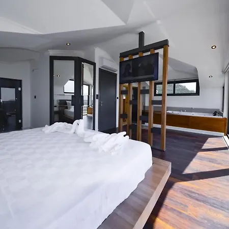 Luxury Life Villas 别墅